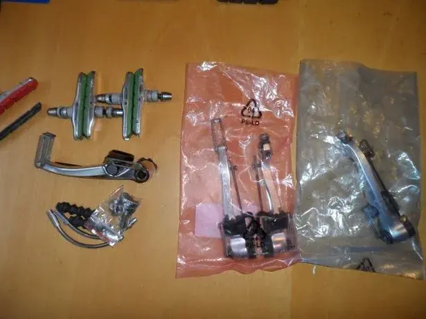XT V Brakes.webp
