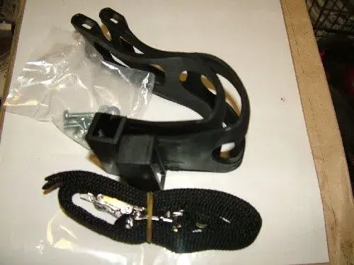 toe clips straps.webp