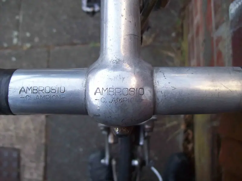 handlebars detail.webp