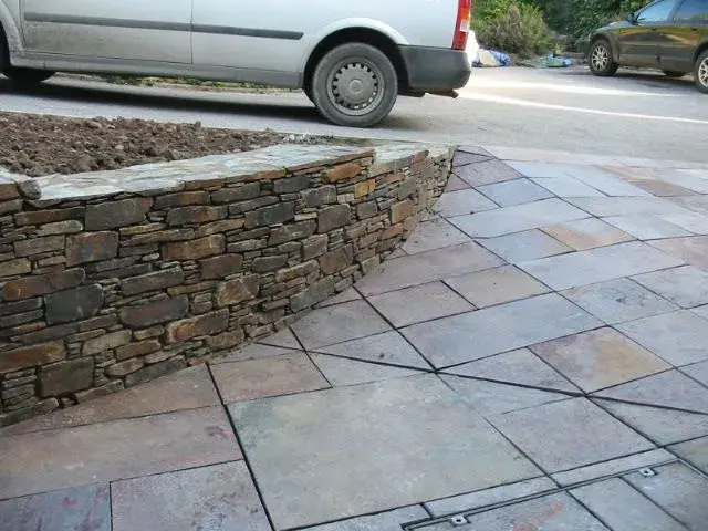 st just curved wall, humphreys 005.webp