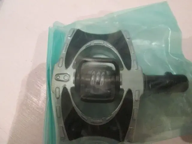 pedals 002 (640x480).webp