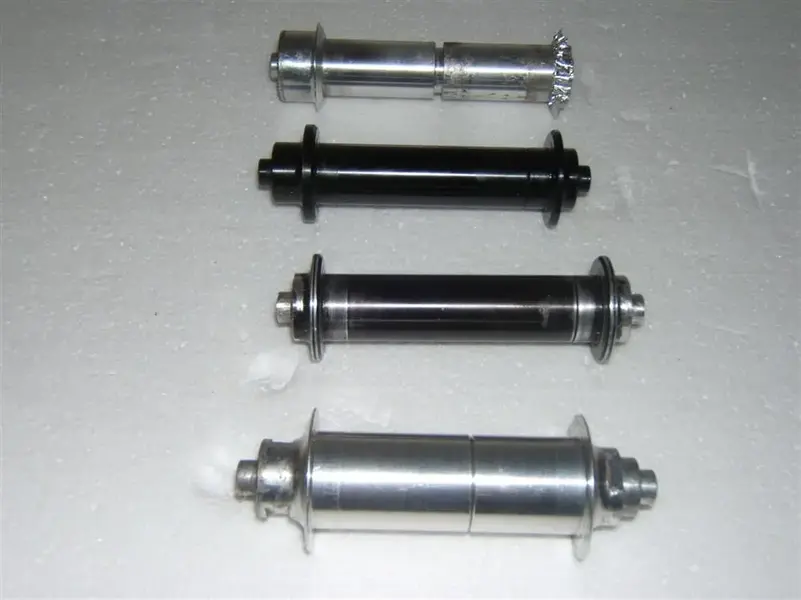Hope 20mm-25mm bolt through axles 002 (Custom).webp