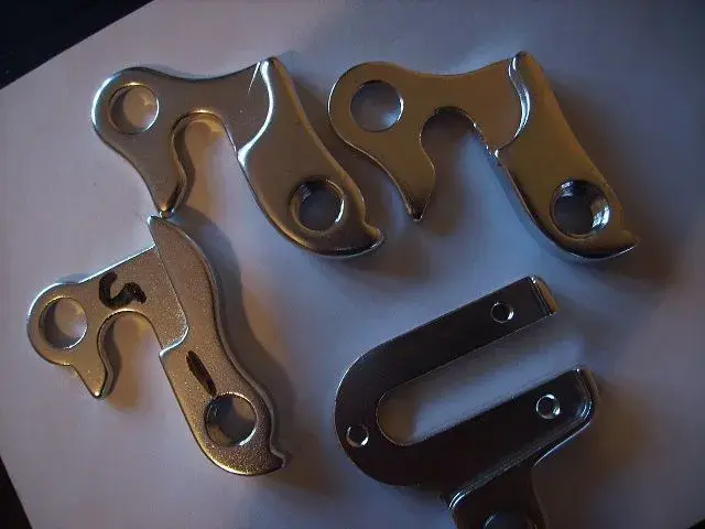 More hangers 003.webp