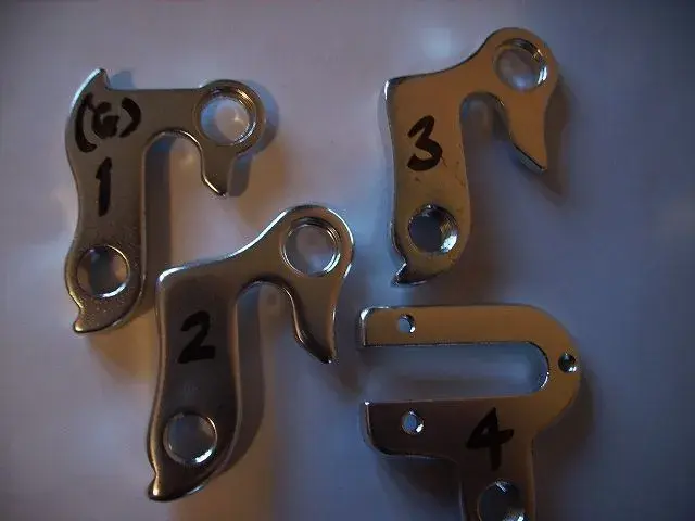 More hangers 002.webp