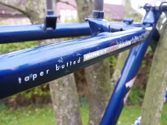 Spesh Rockhopper Comp FS frame 005.webp