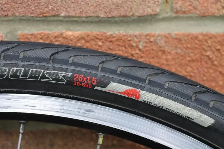 Pair of Specialized Nimbus Armadillo 1.5 Slicks Retrobike