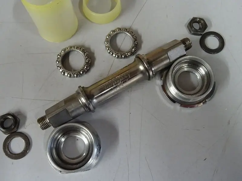 bottom bracket 2.webp