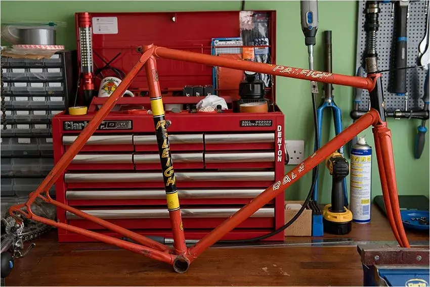 SB1688 1977 SBDU Ilkeston TI-Raleigh Team Pro Reynolds 531 Frame and Forks.webp