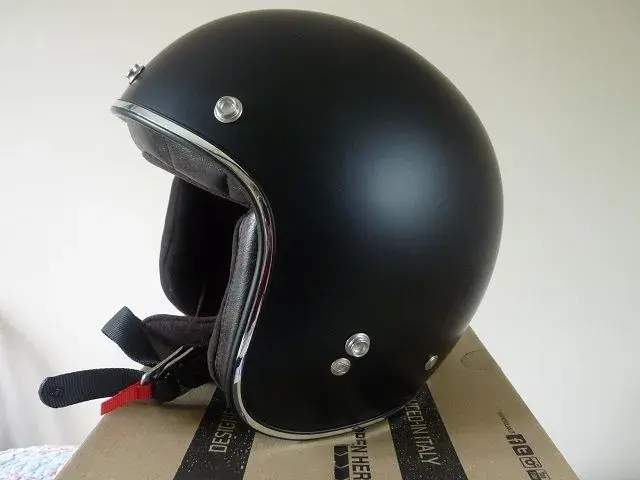 Nolan helmet 004.webp