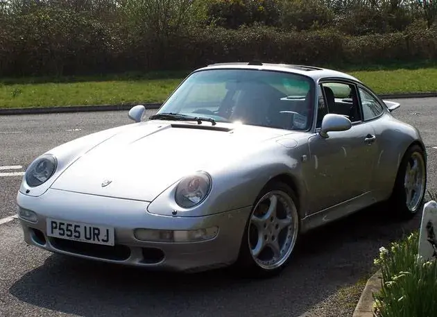 Porsche for retro.webp