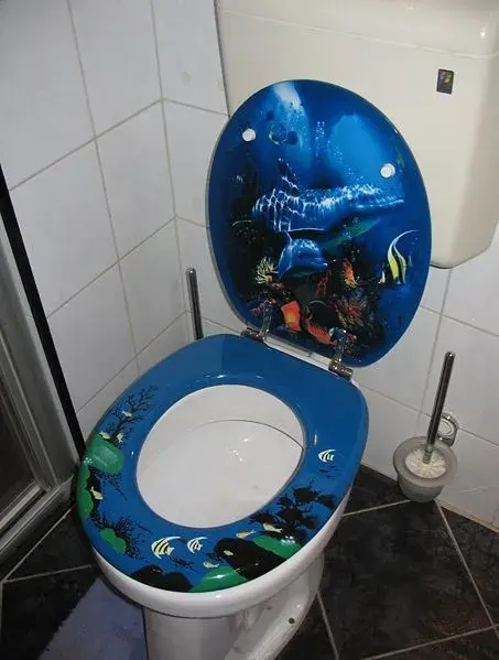 453px-decorative_toilet_seat.webp
