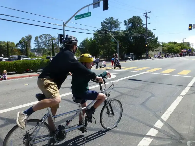 Steer from the back tandem.webp