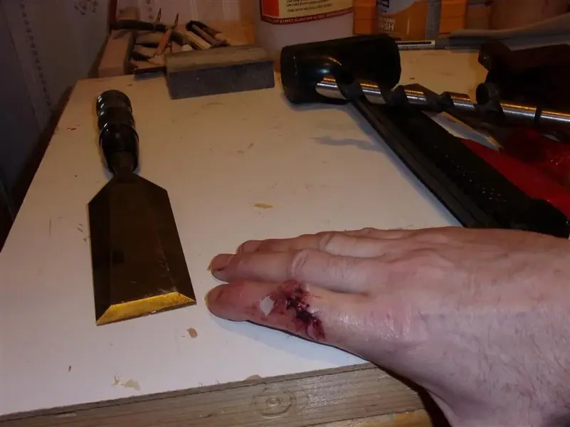 Fitting a door lock 004 (Custom).webp