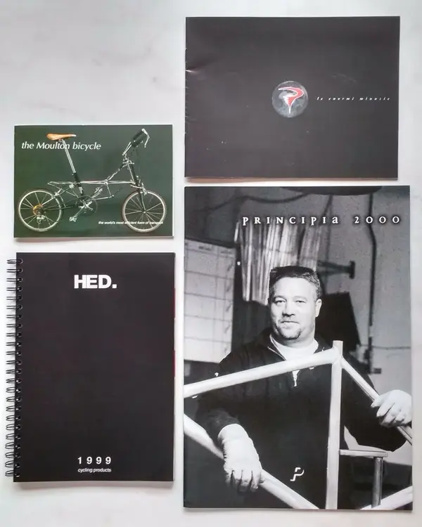Brochures_01.webp