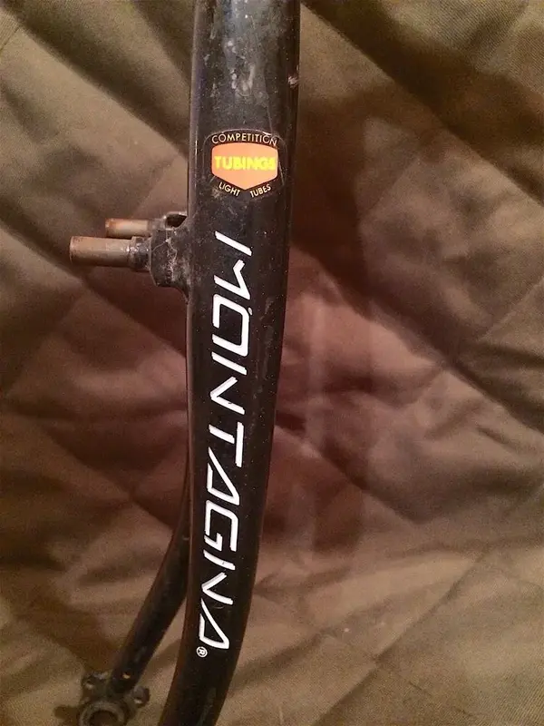 Montagna Fork decal.webp