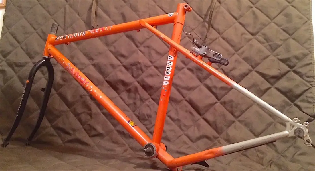 Montagna Side rear.webp