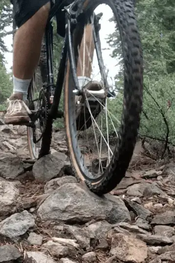 Trek 930  matrix tires 2.webp