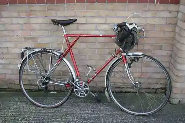 C__Data_Users_DefApps_AppData_INTERNETEXPLORER_Temp_Saved Images_Holdsworth_250.webp