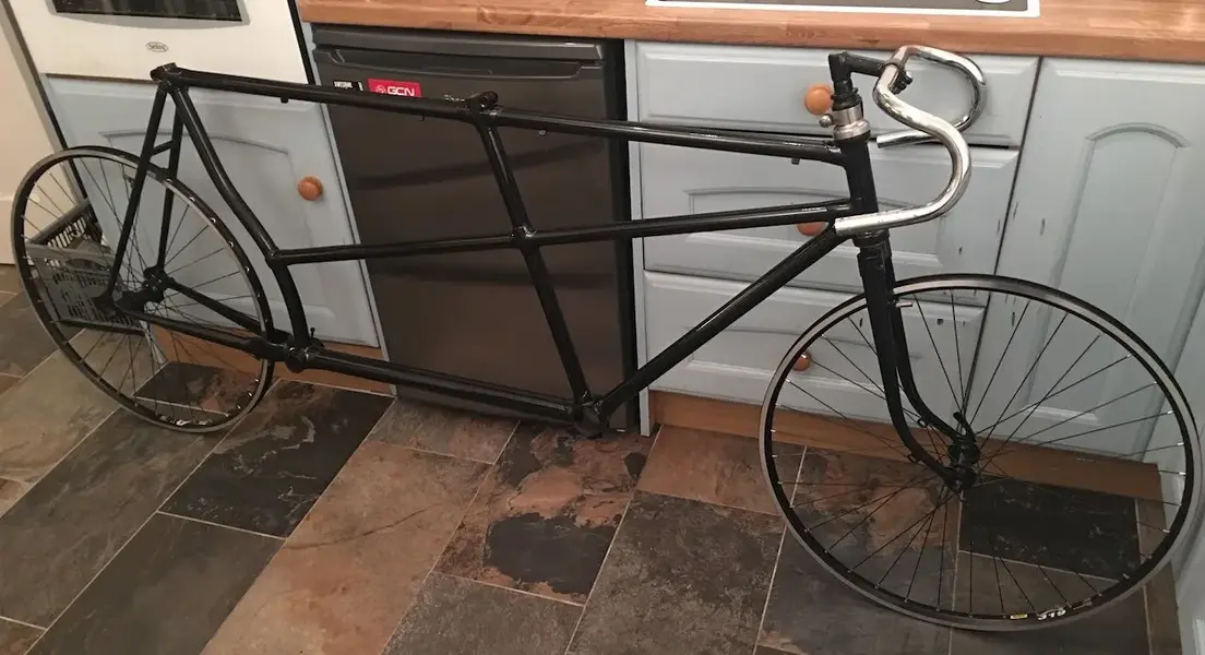 Tandem side black.webp