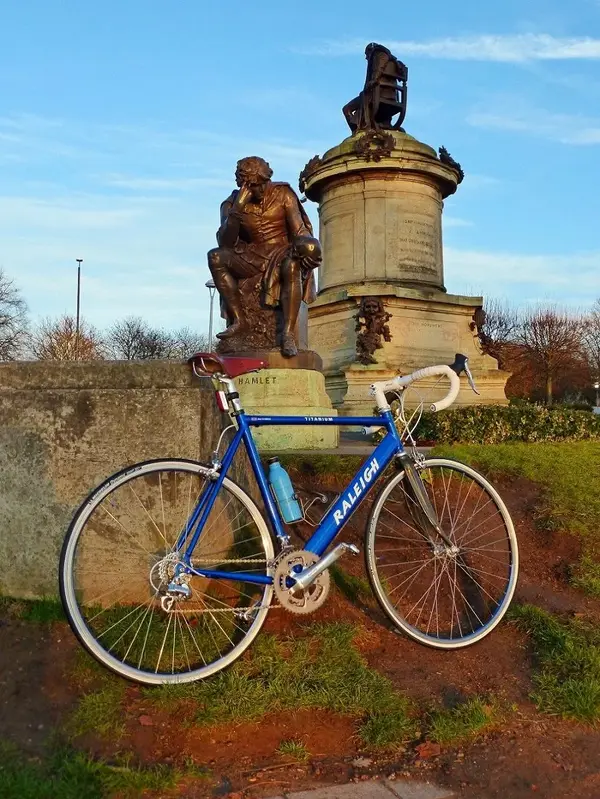 Cycling RaleighTitanThinkingHamlet Nov2016 TN.webp