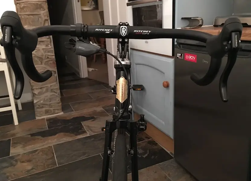 Tandem Cockpit front full head badge.webp