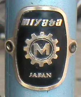 Miyata_head_badge.webp