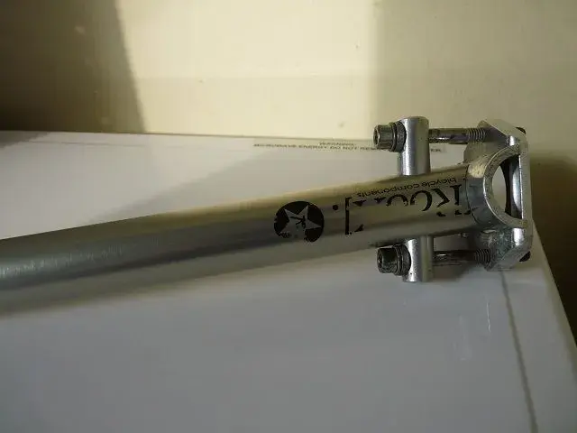 Cogs and seat posts 009.webp