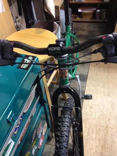 bars-cockpit.webp
