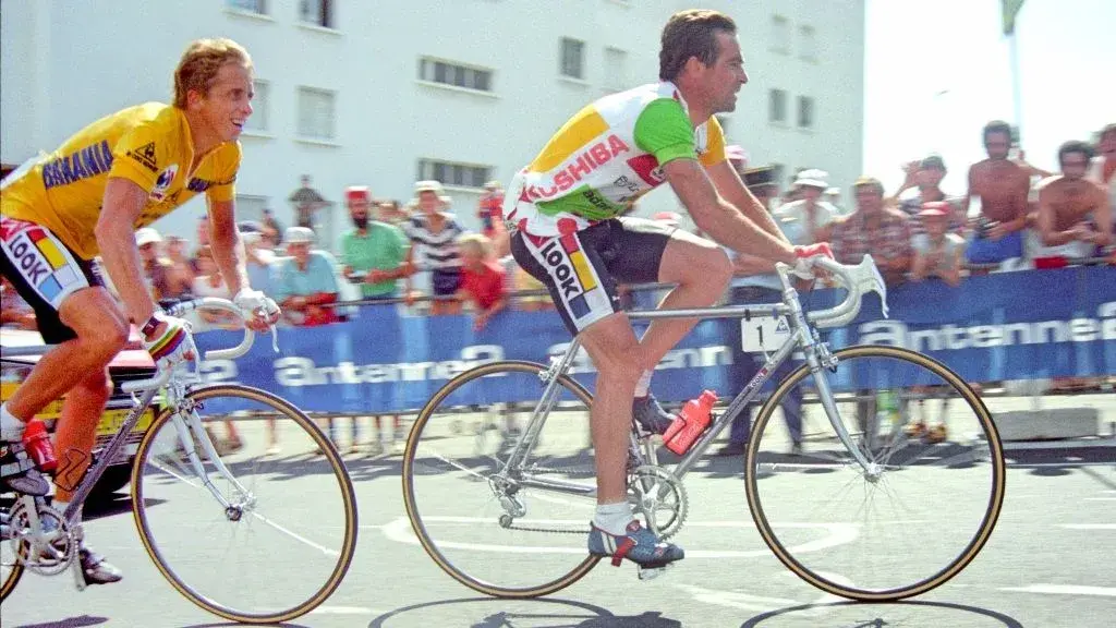 Greg-LeMond-Bernard-Hinault-Alpe-dHuez-1986-Tour-de-France-pic-Sirotti.webp