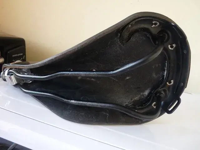 Brooks saddle 004.webp