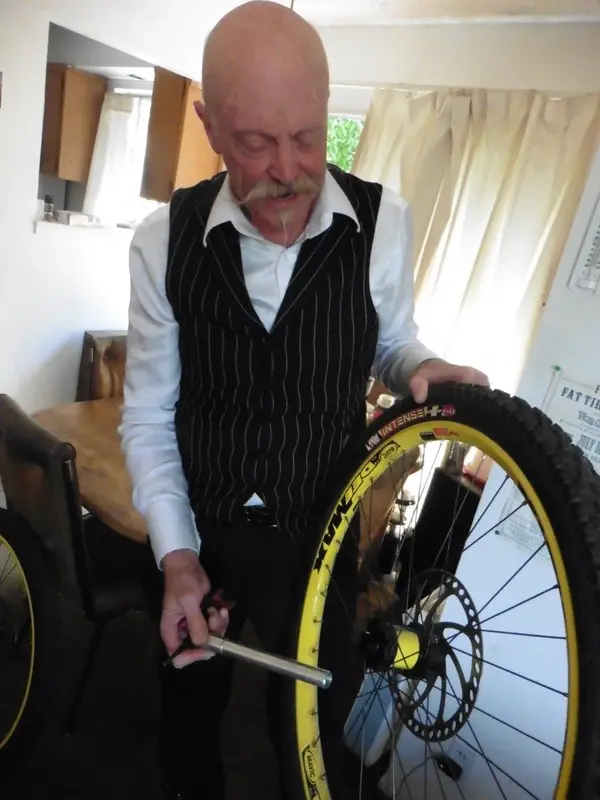 Oversized Hollow axle.webp