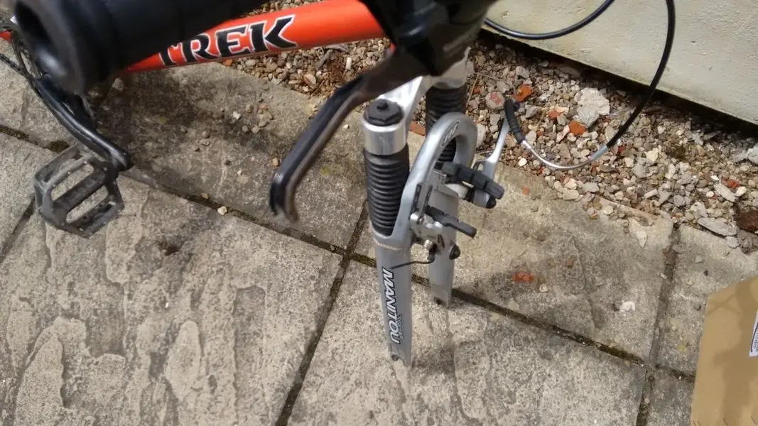 trek-frame3.webp