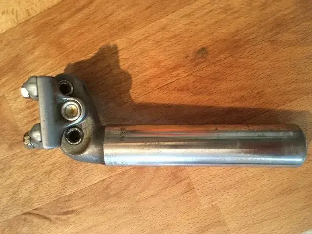 Record seatpost - 4.webp