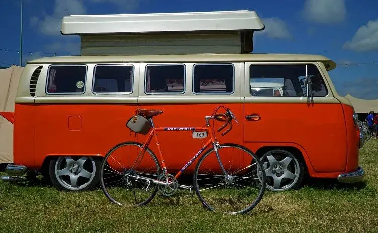EroicaBrit StandingOutOrangeCamper FridenGrange Jun2017 003864 TN.webp