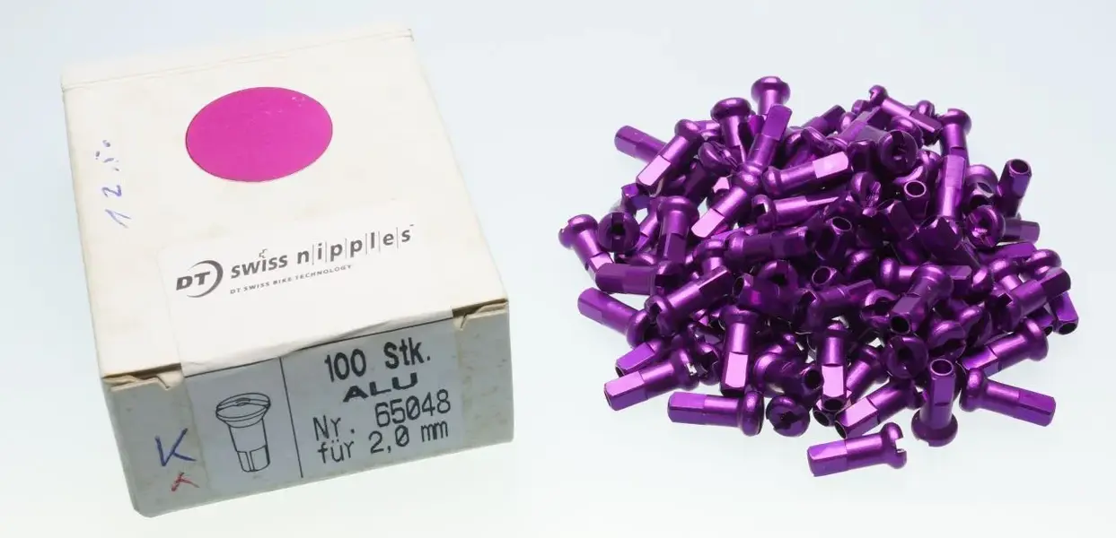 Nipples DTSwiss 2,0 purple NOS.webp
