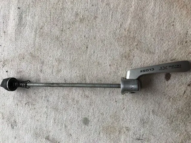 XT Rear skewer.webp