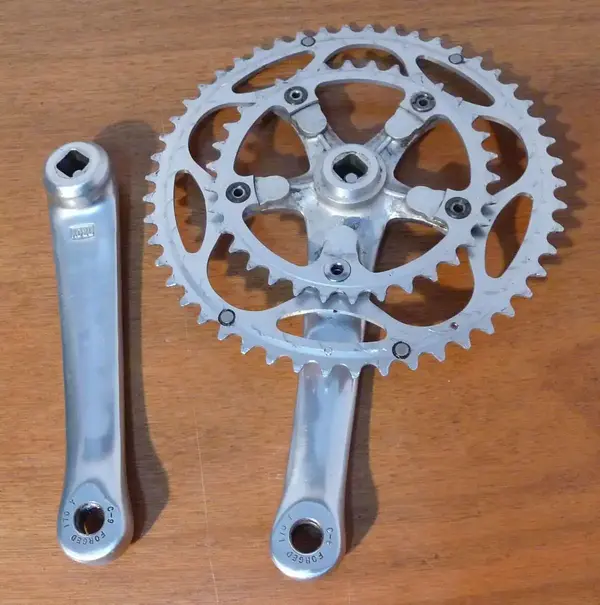chainset  back.webp
