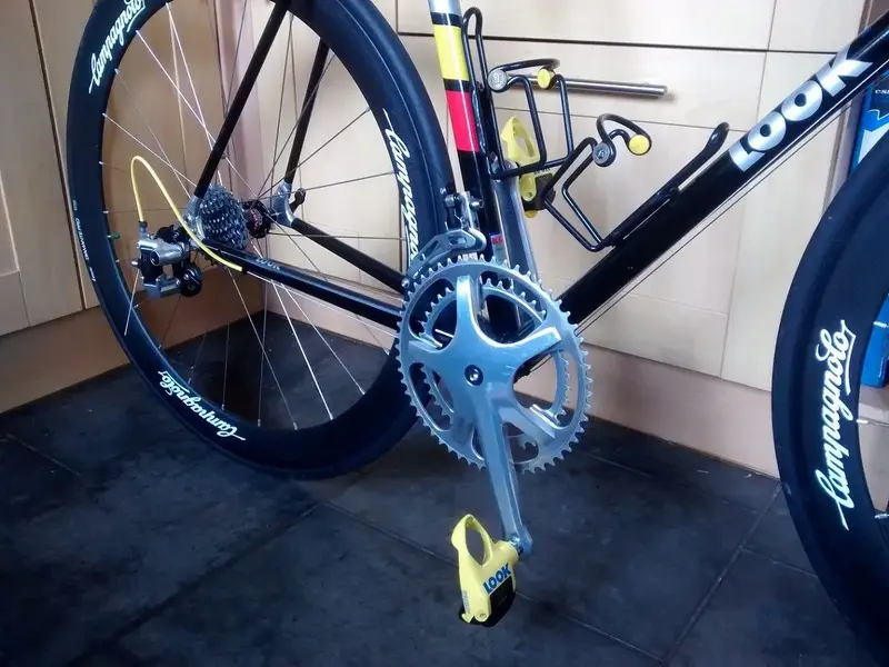 Pedals and rear cable.webp