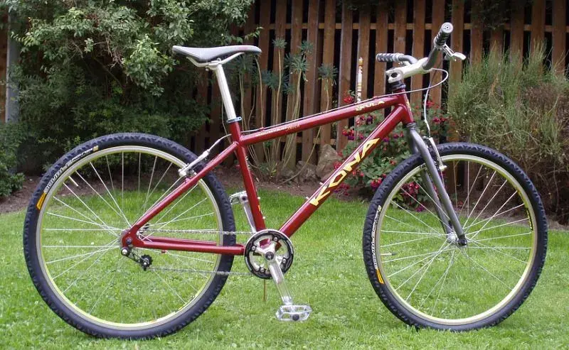 1997 Kula size 17 w P2s repainted as original.webp