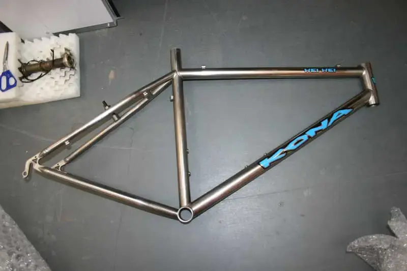 1998 Hei Hei size 19 frame.webp