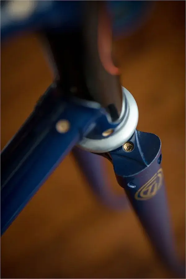 SH377T SBDU Reynolds 753 Pursuit Track Frame Crown Detail.webp
