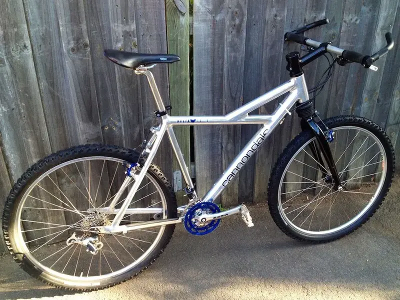 1994 Delta V 1000 01 small.webp