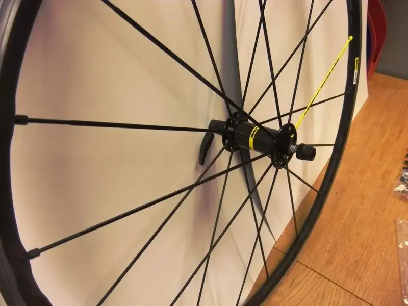 Mavic Fr 2 carbon hub.webp