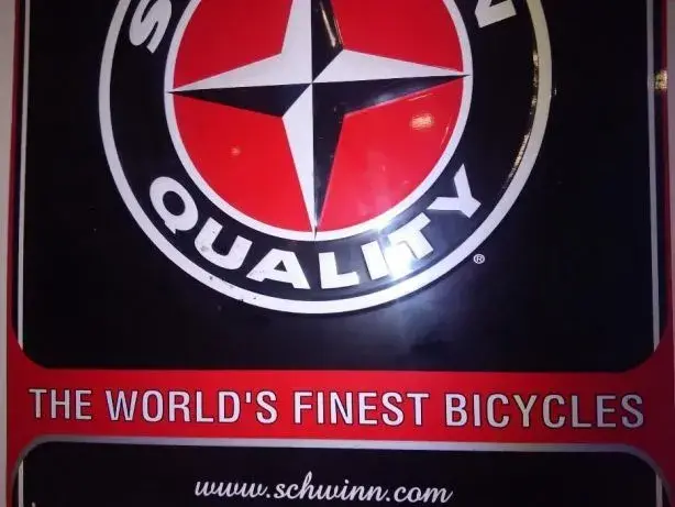 896292893_2_644x461_vintage-btt-placar-publicitario-schwinn-bicycles-imagens.webp
