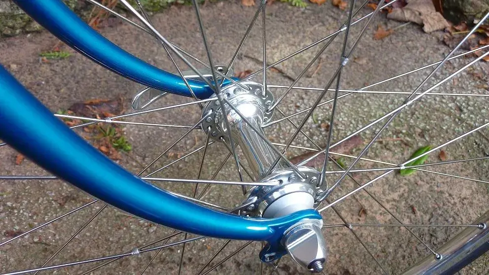 8_Front hub in situ.webp