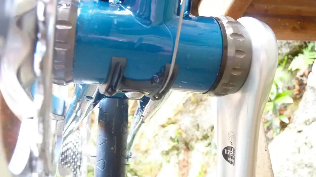 20_Campag cable guide front mech.webp
