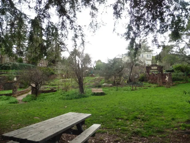 Robson Mansion Park-2.webp