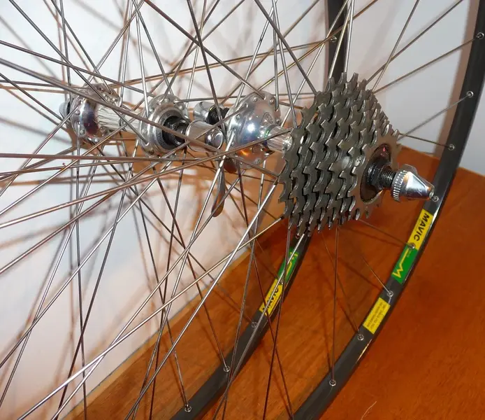 pair hub  new  wheels.webp