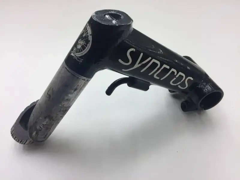 syncros1.webp