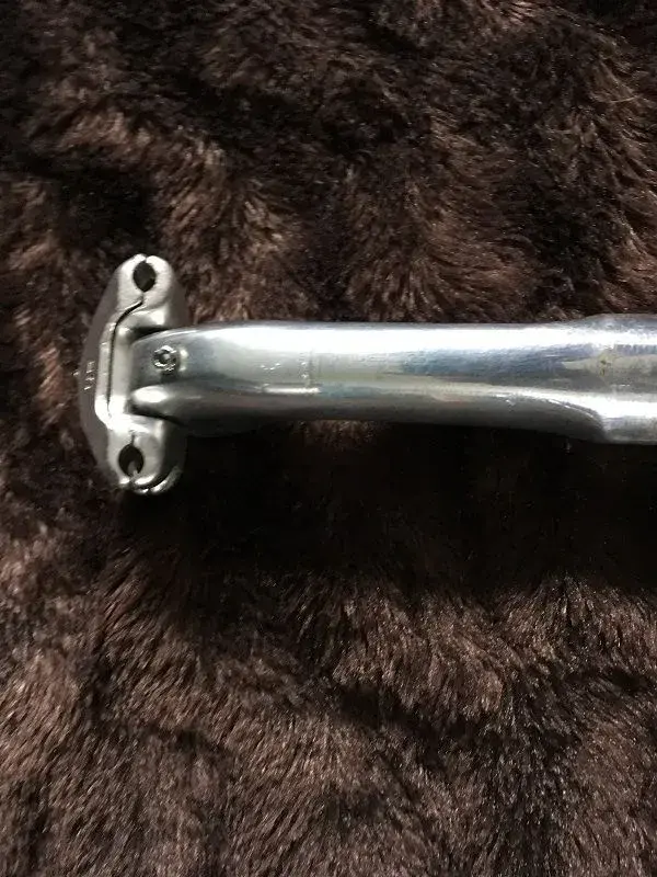 600 Seatpost RB2.webp